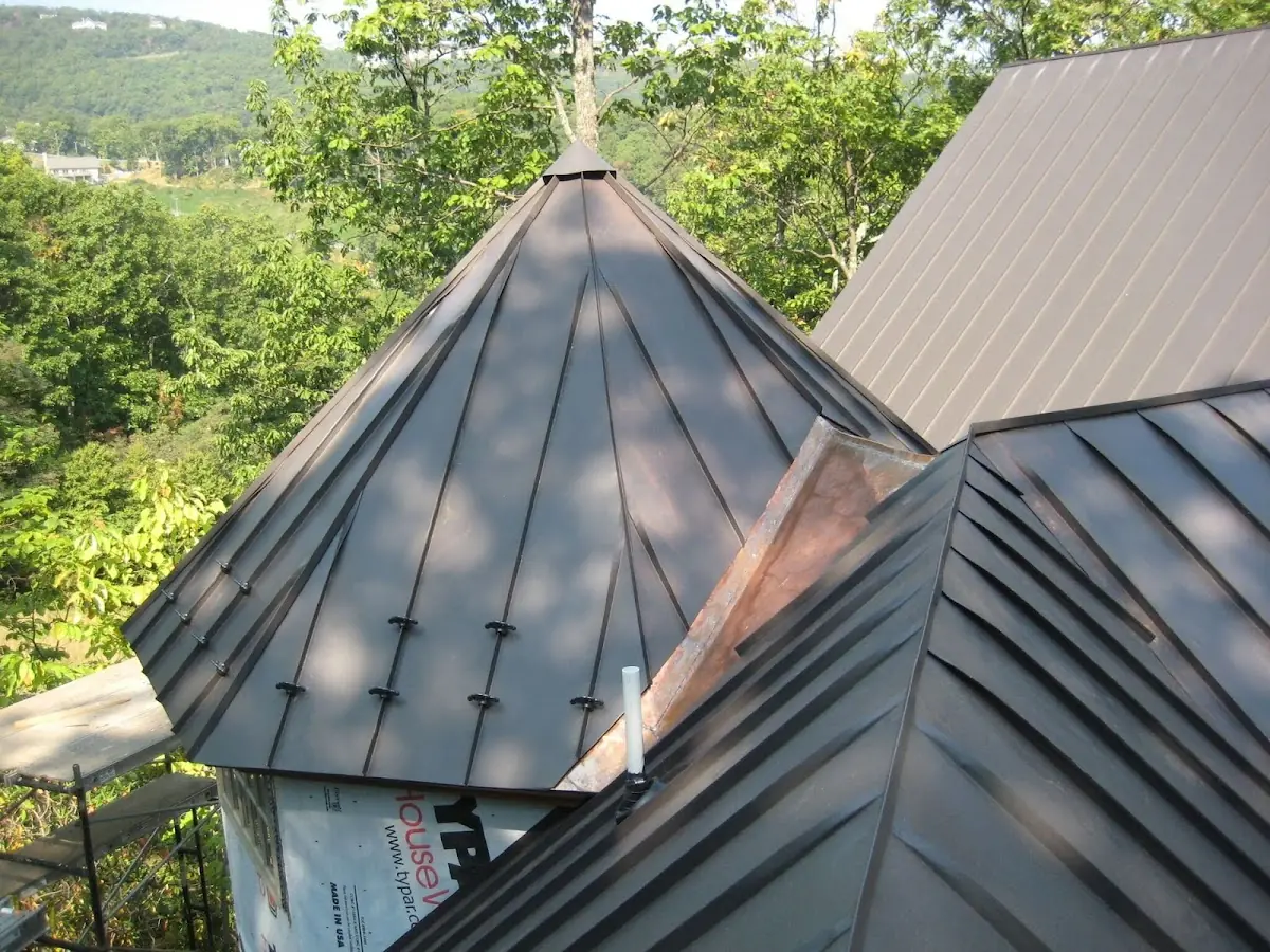 Professional Gutter Cleaning by Craftsman Roofing in La Crescenta